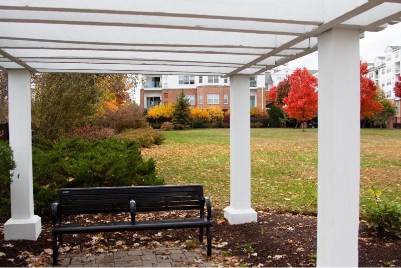 hexagon pergola with swings