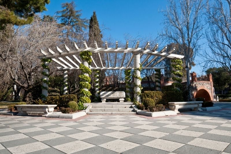 sloped pergola