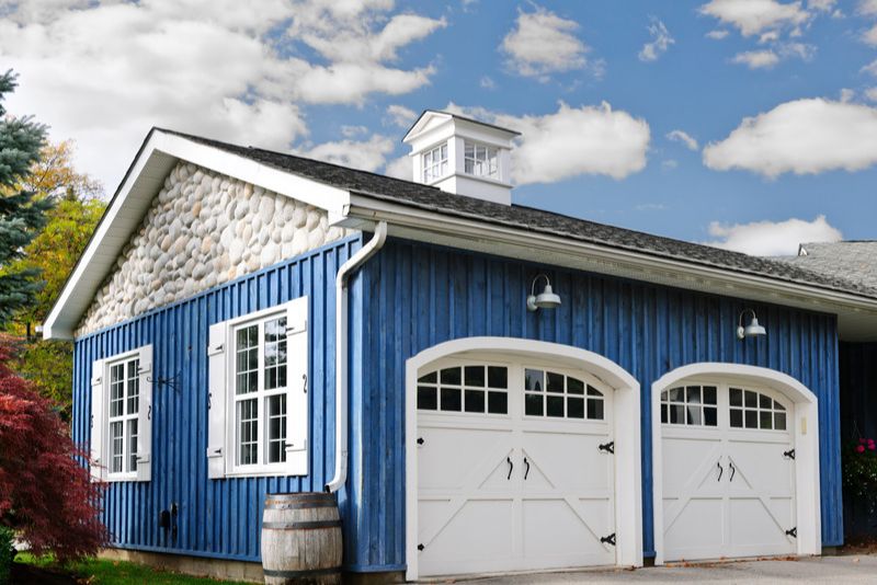 carport attached to side of house