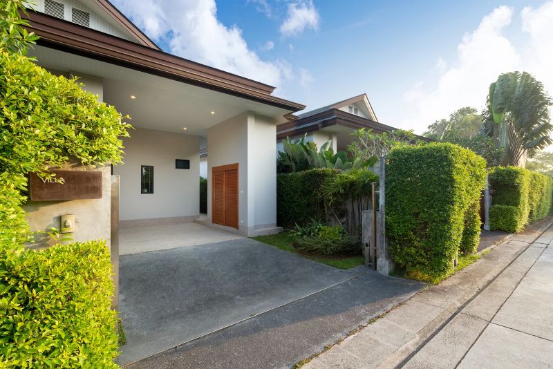 3 bay carport